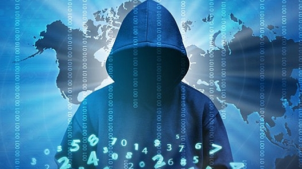 Европол арестува четирима български киберпрестъпници