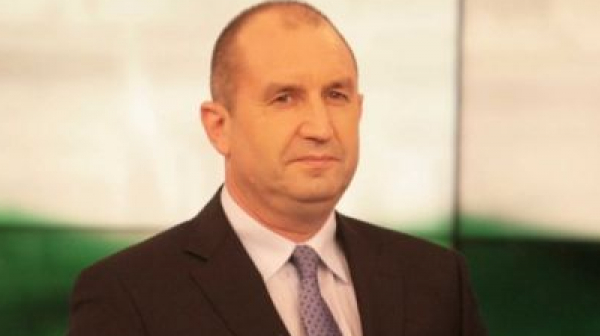 Румен Радев връчва ордени на изтъкнати българи