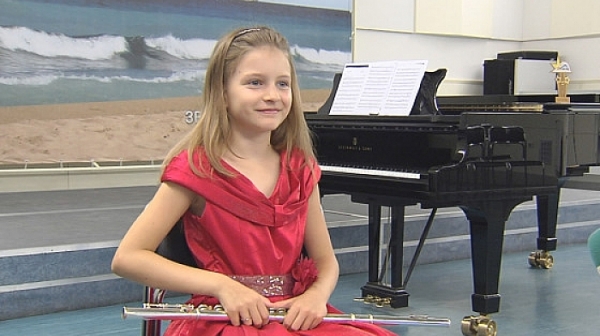 9-годишно българче обра наградите на международен музикален фестивал в Италия
