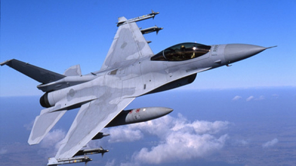 Премиерът: Офертата за осемте изтребителя F-16 е 2,2 млрд. лв.​