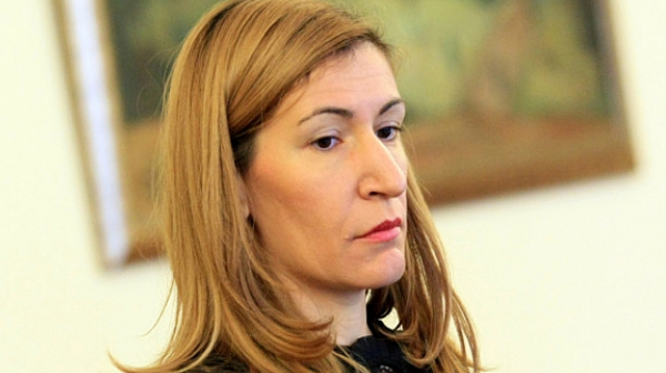 Хотелиери поискаха оставката на Ангелкова заради фалиралия „Томас Кук“