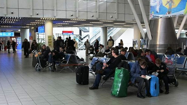 Хиляди пътници бяха блокирани на летището в Холандия