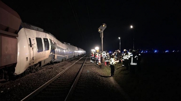 Десетки ранени при тежка влакова катастрофа в Германия
