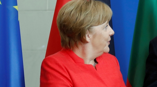 Немските социалдемократи заплашват да напуснат Меркел