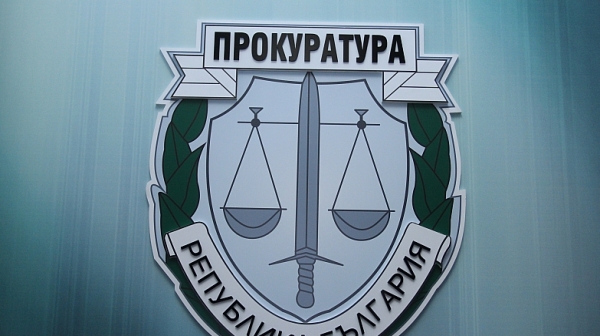 Цацаров уволнява прокурор, заработвал като букмейкър