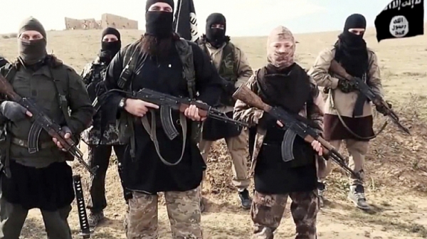 САЩ пуснали джихадистите да избягат от Ракка