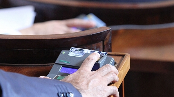 Депутатите гласуваха пожизнени пенсии по 700 лв. месечно на културни дейци