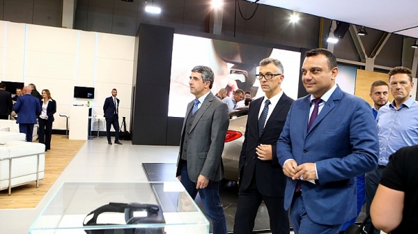 Министър Московски откри Автомобилен салон София 2017