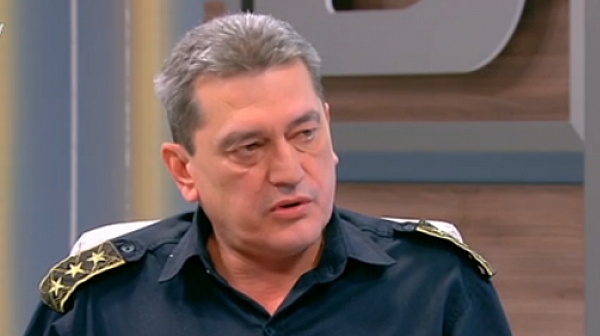 Комисар Николов: Закриваме пожарни служби, бизнеса да наема частни