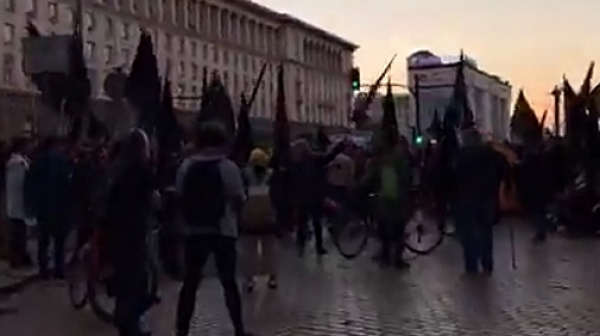 Майките блокират част от движението в София