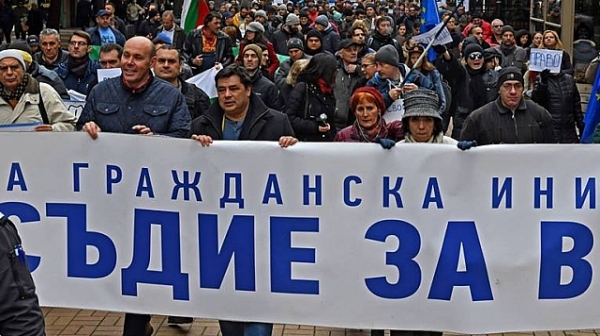 ”Правосъдие за всички”: Предстои отстраняването на Лозан Панов, всички на протест