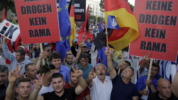 Албания е в политическа криза, утре е вотът за местните избори