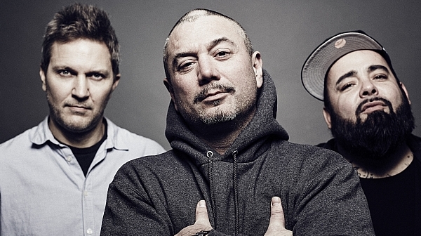 Fun Lovin' Criminals се завръщат дни преди Коледа с невероятно парти