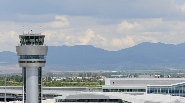 Полети за техническа проверка на новия радар на летище София