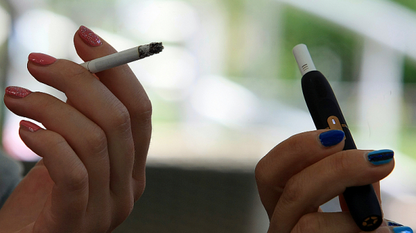 Турция смята да забрани електронните цигари