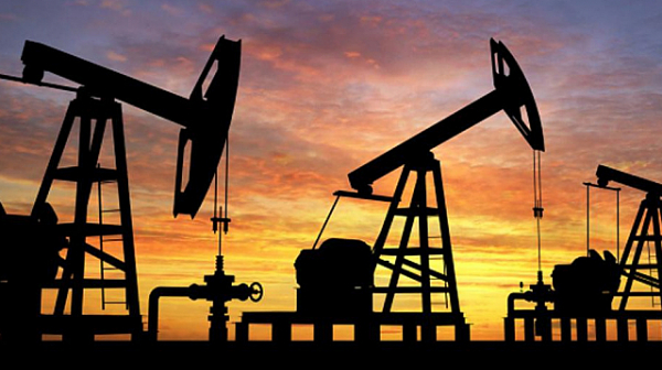 Петролът поскъпва с над 10 % след атаките срещу Саудитска Арабия