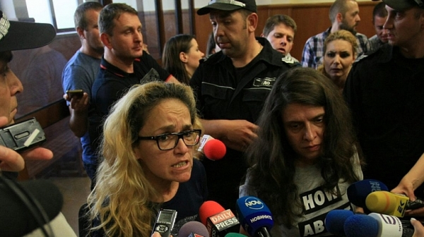 Невиждано: Прокуратурата иска да забрани на арестуваните Иванчев и Петрова да напускат страната
