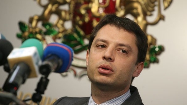 KС казва на 23 януари за казуса с оставката на Делян Добрев
