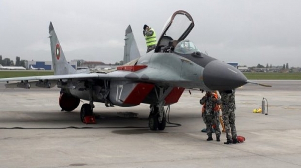 Военен пилот пред Фрог: Авиацията ни е по гръб, политиците заслужават преврат