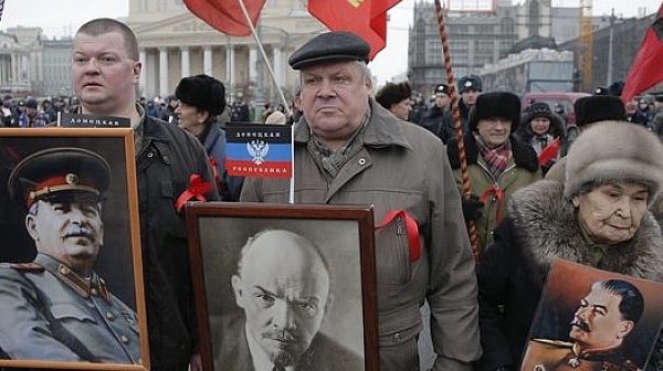 Комунистите в Русия протестират седмица преди вота