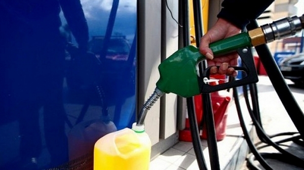 Ръст в цените на най-масовия бензин и хляба през октомври