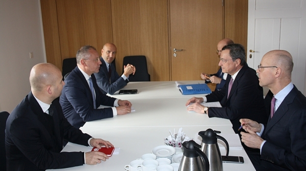 Шефът на ЕЦБ на среща със Станишев: гледаме позитивно на желанието на България за присъединяване към ERM II
