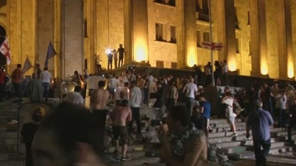70 ранени при протестите в Грузия