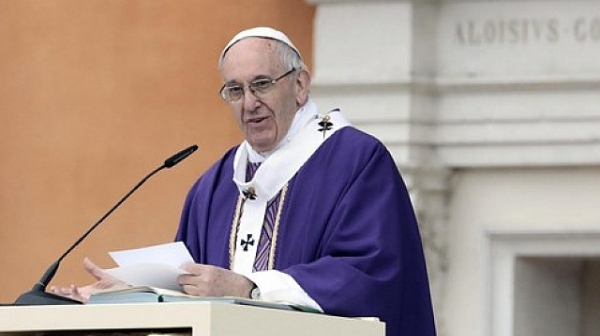 Папа Франциск ще даде първо причастие на деца в Раковски