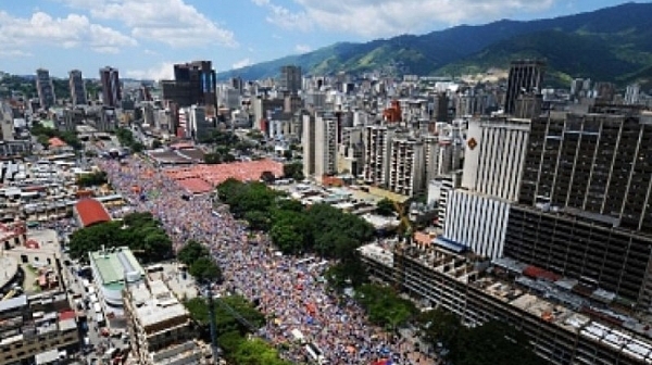 Хлиди пак излизат на протест във Венецуела
