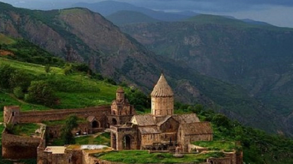 Менте екскурзоводи предлагат пътешествия до Кавказ