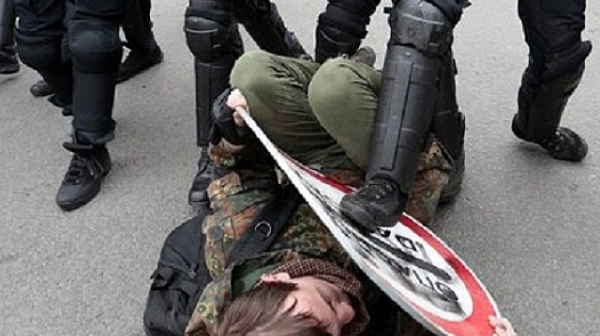 Джендъри в Русия ядоха хурката, масови арести