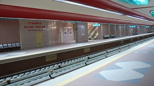 Движението на метрото по линия 1 е възстановено
