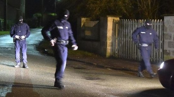 Арестуваха 10 за тероризъм във Франция и Швейцария
