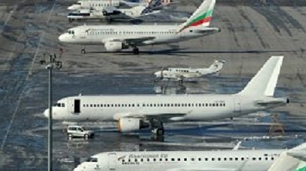 Пиян пътник принуди самолет да кацне аварийно в София