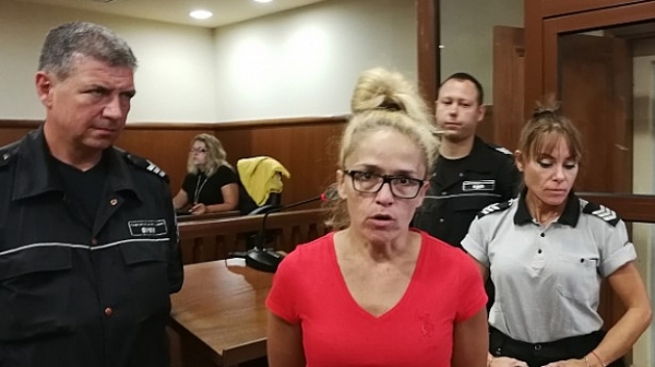 Съдът пуска под домашен арест Иванчева и Петрова