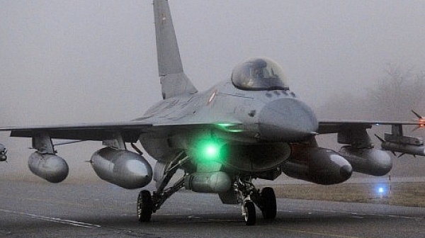 Фрогоко: Лъжа излезе офертата за нови F-16, депутати питат за новия изтребител