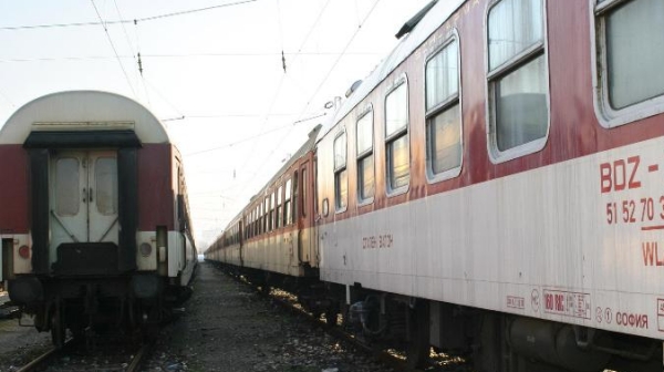 Променят движението на влаковете между София и Перник
