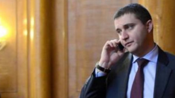 Горанов: Опростените пари на вероизповедание са нищожни спрямо 40-те млрд. в бюджета