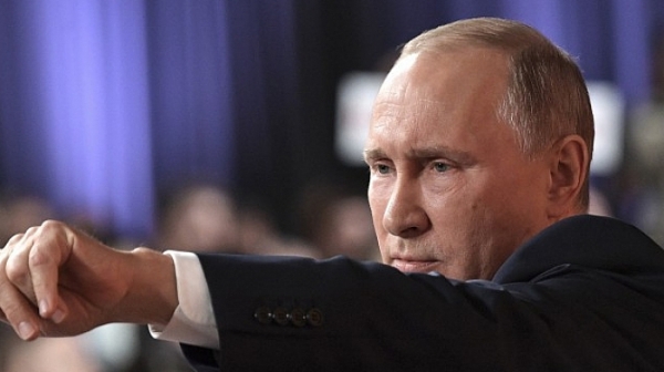 Рейтингът на Путин падна със 7%
