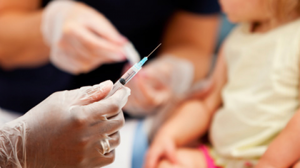 Ню Йорк срещу антиваксарите - премахват религиозни изключения за ваксинация