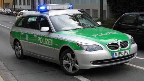 Поне 47 са ранени при катастрофа с училищен автобус в Германия