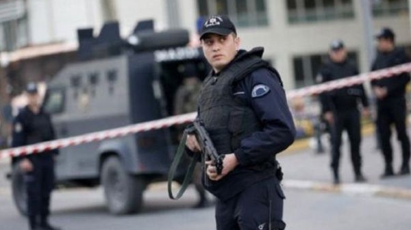 Експлозия в офис на данъчната служба в Анкара