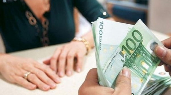 Нова секира: Атина поиска промяна при двойното данъчно облагане с България