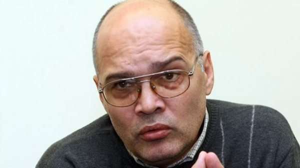 Тихомир Безлов: Зам.-председателят на ГЕРБ има фиксация върху имоти, Борисов да реагира