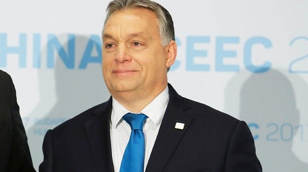 Унгарците искат оставка на правозащитник, нарекъл Орбан расист