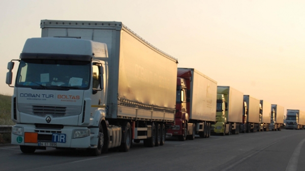 Спират камионите над 12 тона по магистралите