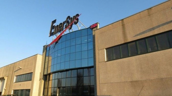 US пpoизвoдитeл нa бaтepии затваря завода си в България