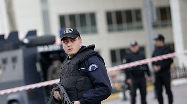 Джихадист уби полицай в Истанбул
