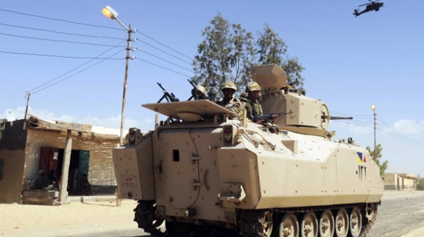 Десет убити и 400 арестувани при военна операция в Синай