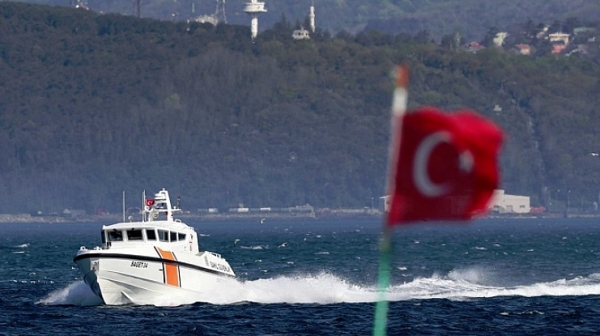 Гръцката брегова охрана откри огън по турски кораб